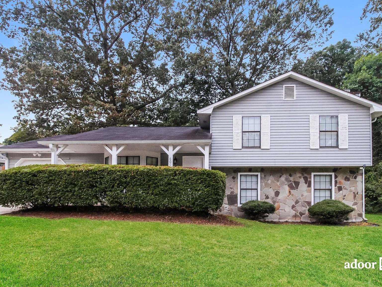 3 bed, 3.0 bath, 1817 sqft, $1,795 — Photo 1