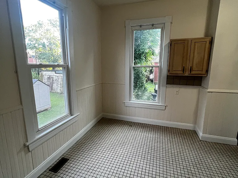 406 Highland Ave SW #2 — Photo 28
