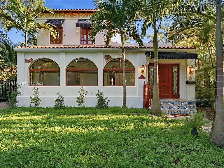 1137 Asturia Ave — Photo 6