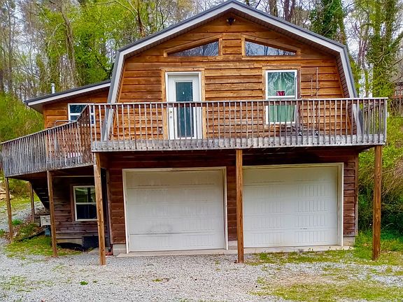 2nd image of 205 Park Dr