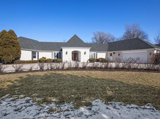 2069 Post Rd, Northbrook, IL 60062