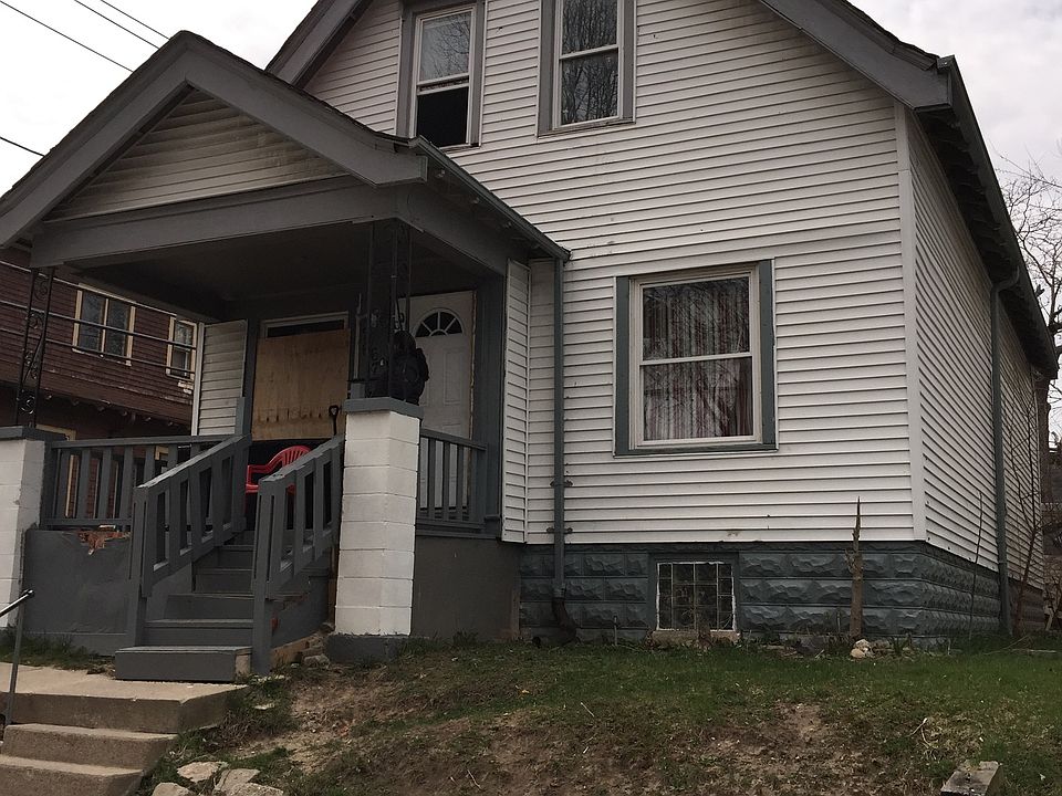 2nd image of 2667 N 36th St