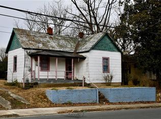 1712 Thurmond St, Winston Salem, NC 27105