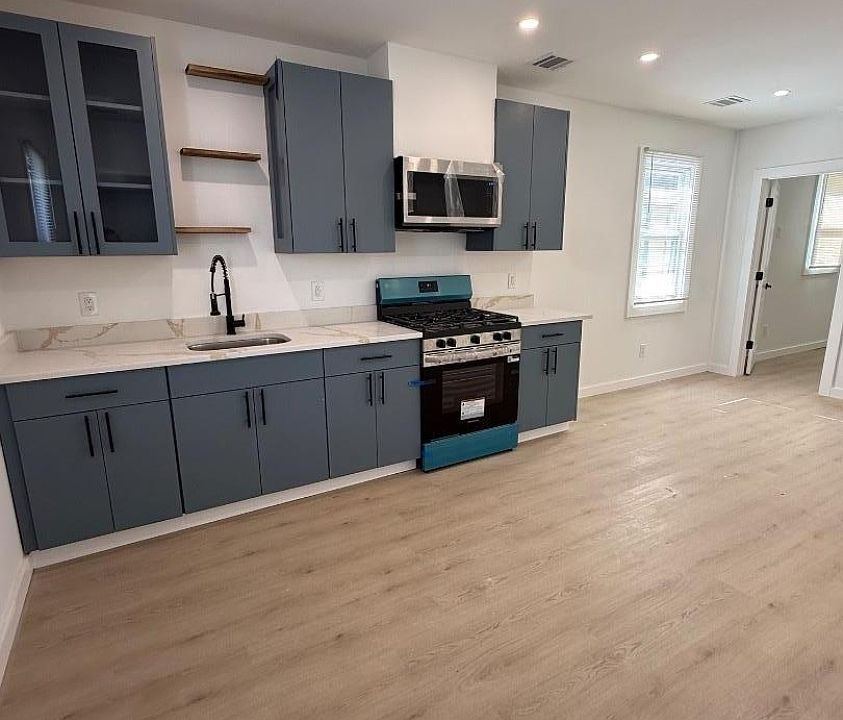 1st image of 94 Broughton Ave #2A