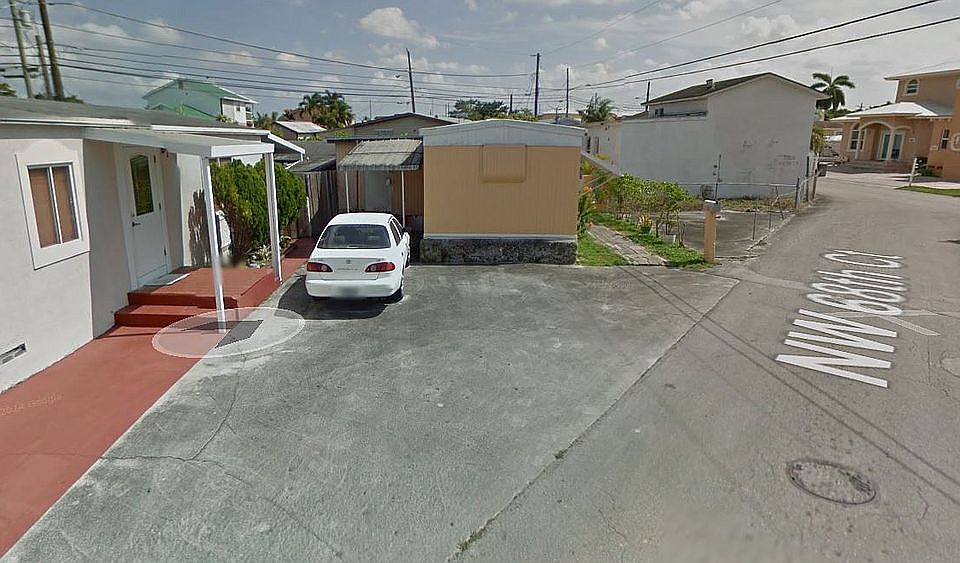 2nd image of 7615 NW 68th Ct