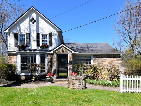 35755 Miles Rd, Moreland Hills, OH 44022