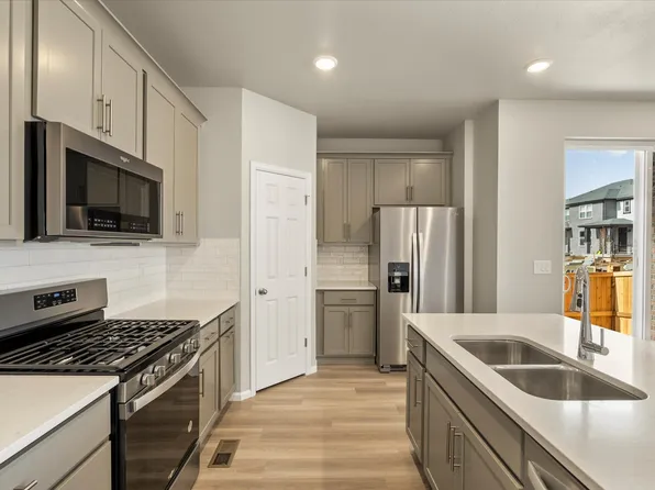 The Keystone Plan, Horizon Uptown: The Mountain Collection