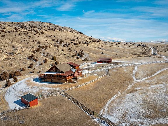 5th image of 1460 Horseshoe Gulch Rd