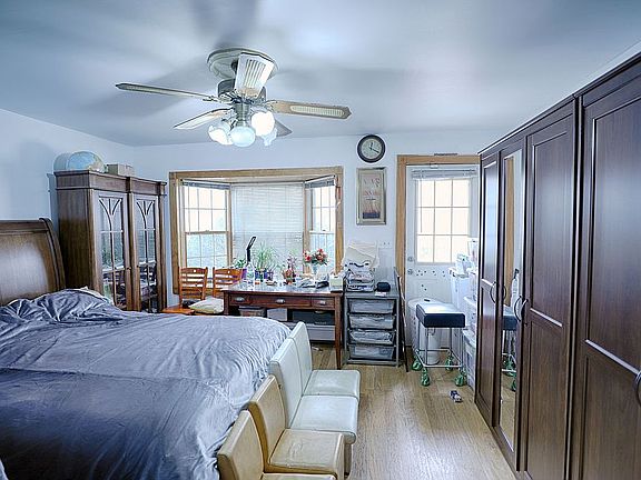 5th image of 213 Union Ave