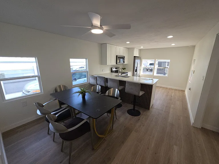 150 Old Englewood Rd #5 — Photo 4