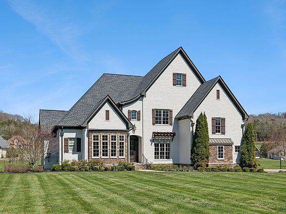 2nd image of 5016 Buds Farm Ln