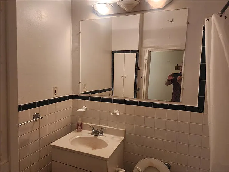 1 E Chase St #809 — Photo 9