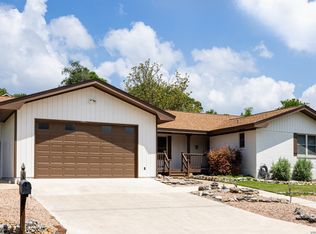 708 Mockingbird Lane, Kerrville, TX 78028