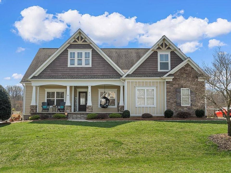 1st image of 217 Shepherds Bluff Dr
