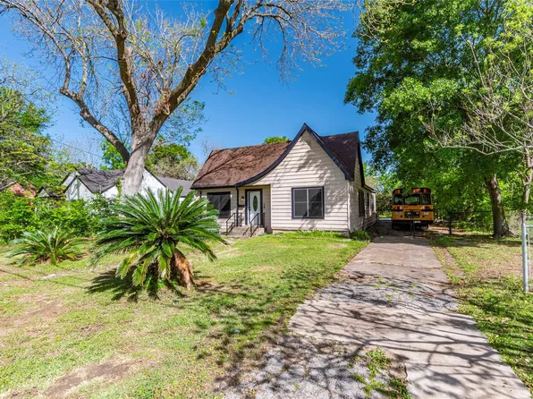 8145 Easton St, Houston, TX 77017