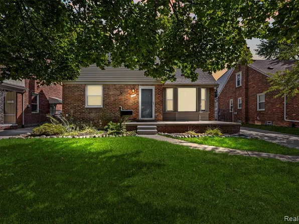 8478 Hazelton St, Dearborn Heights, MI 48127