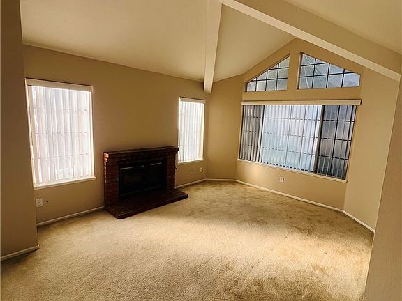 3rd image of 39611 Kilkare Cir