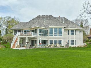 100 Dellwood Ave, White Bear Lake, MN 55110