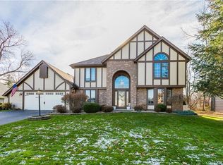 238 Woodmill Dr, Rochester, NY 14626