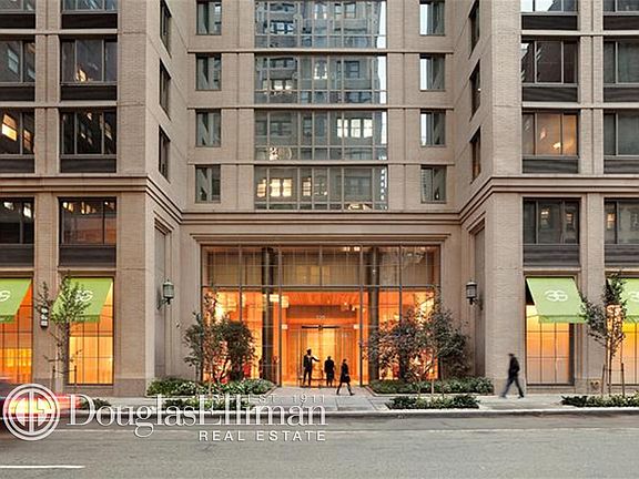 5th image of 320 W 38th St APT 1710