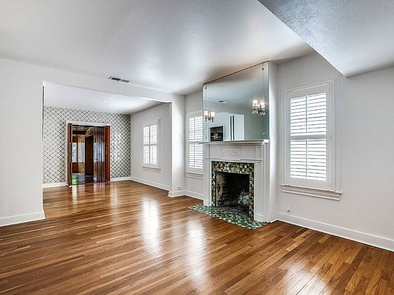 4th image of 124 College Blvd