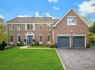 34 Eagle Court, White Plains, NY 10605
