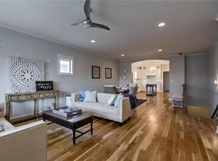 23511 E 10th St S, Independence, MO 64056