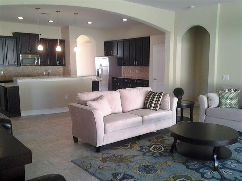 2nd image of 206 Ashford Lakes Cir