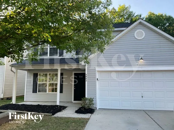 5842 Brookfield Pointe Dr, Charlotte, NC 28216