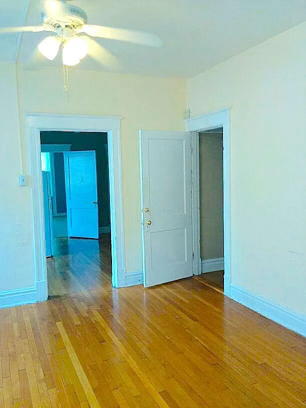 Building Photo - 4227 Juniata St #A