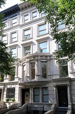 Sold by Leslie J. Garfield | media 24