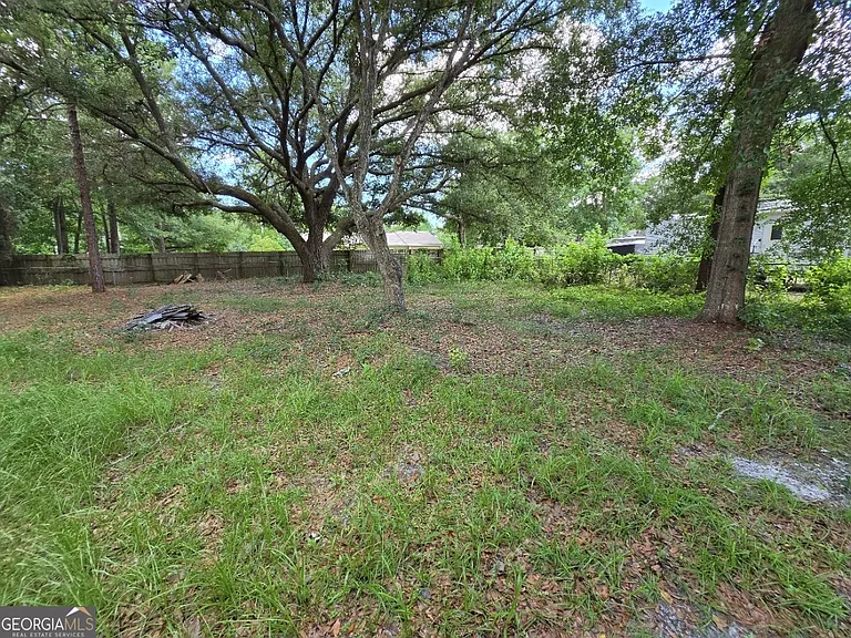 504 Martha Dr — Photo 30