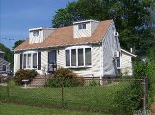 710 McCall Ave, West Islip, NY 11795