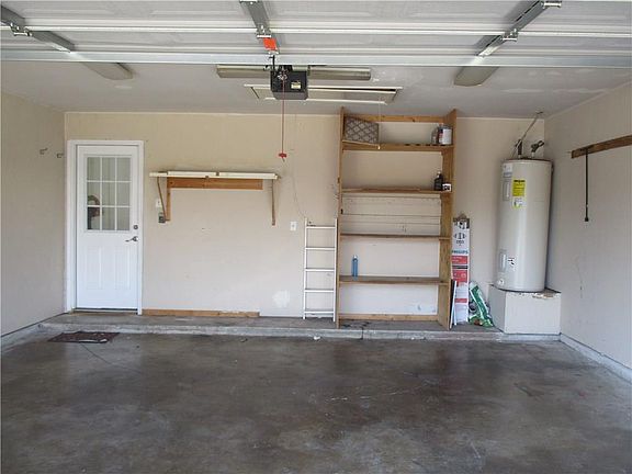 4th image of 803 Prairie Creek Dr