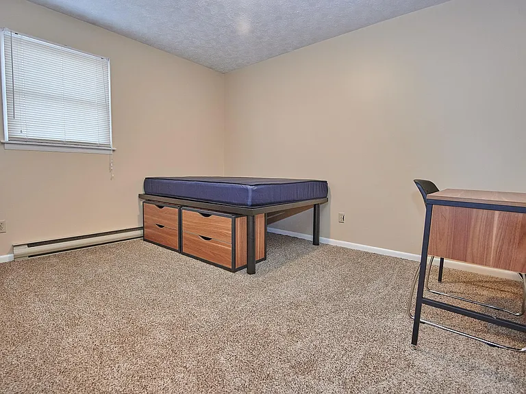 Crimson Hawk Student Housing — Photo 61