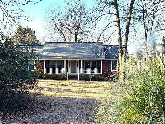 4th image of 2024 Colony Dr