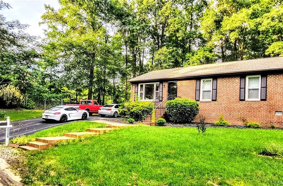 1st image of 2139 Cedarhurst Dr