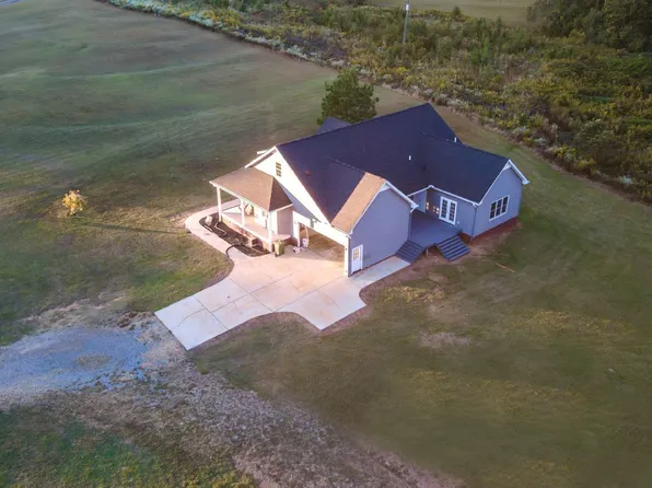 214 Crooked Tree Dr, Lineville, AL 36266