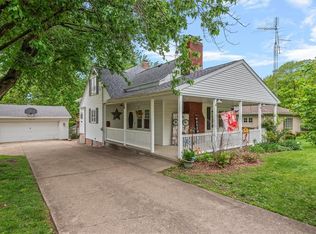 305 Spruce St, Pana, IL 62557