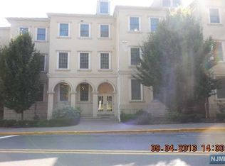 180 Edgewater Rd #C001A-1A, Cliffside Park, NJ 07010