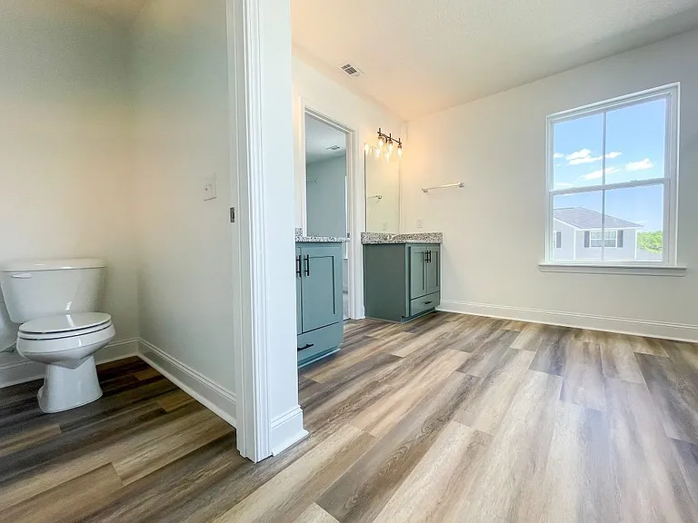 549 Meloney Dr — Photo 19