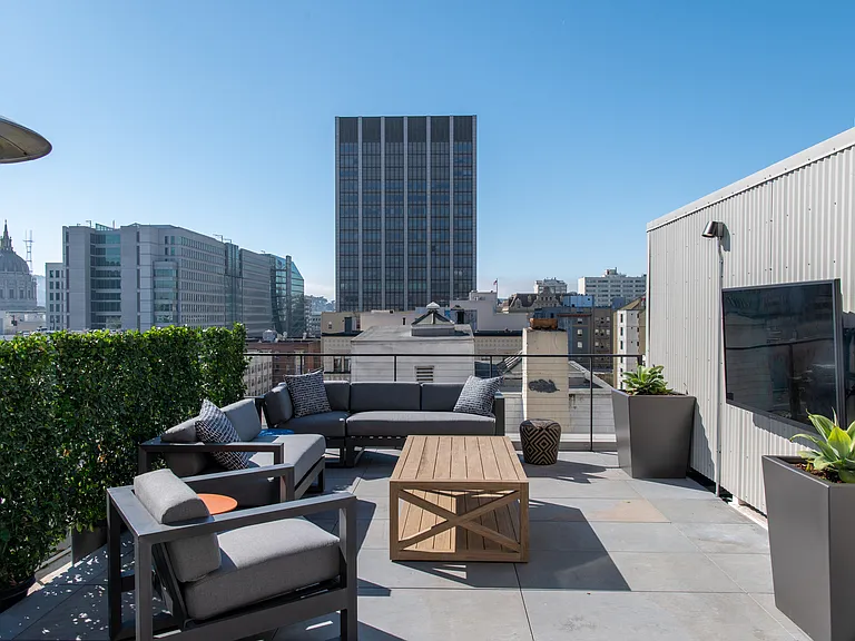 TL Residences — Photo 44