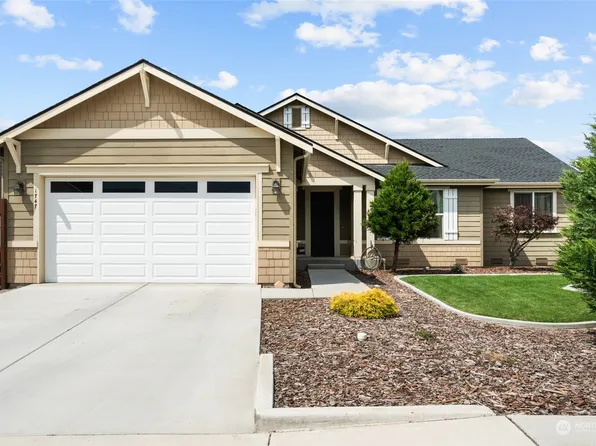 1747 S Blanchard Loop, East Wenatchee, WA 98802