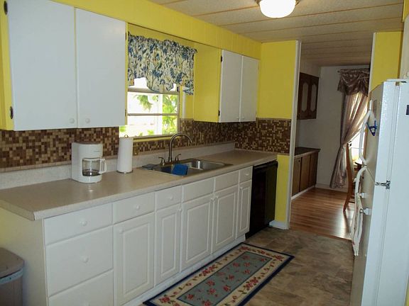 5th image of 42 Paradise Lake Dr