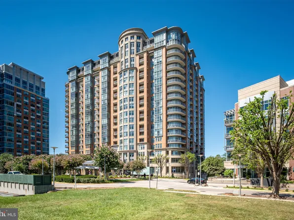 8220 Crestwood Heights Dr APT 701, Mc Lean, VA 22102