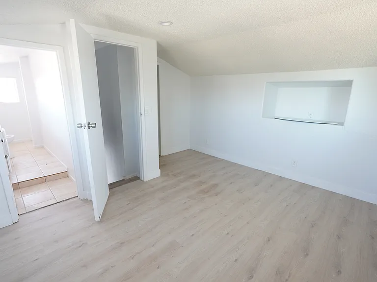 4545 W Columbia Way — Photo 16