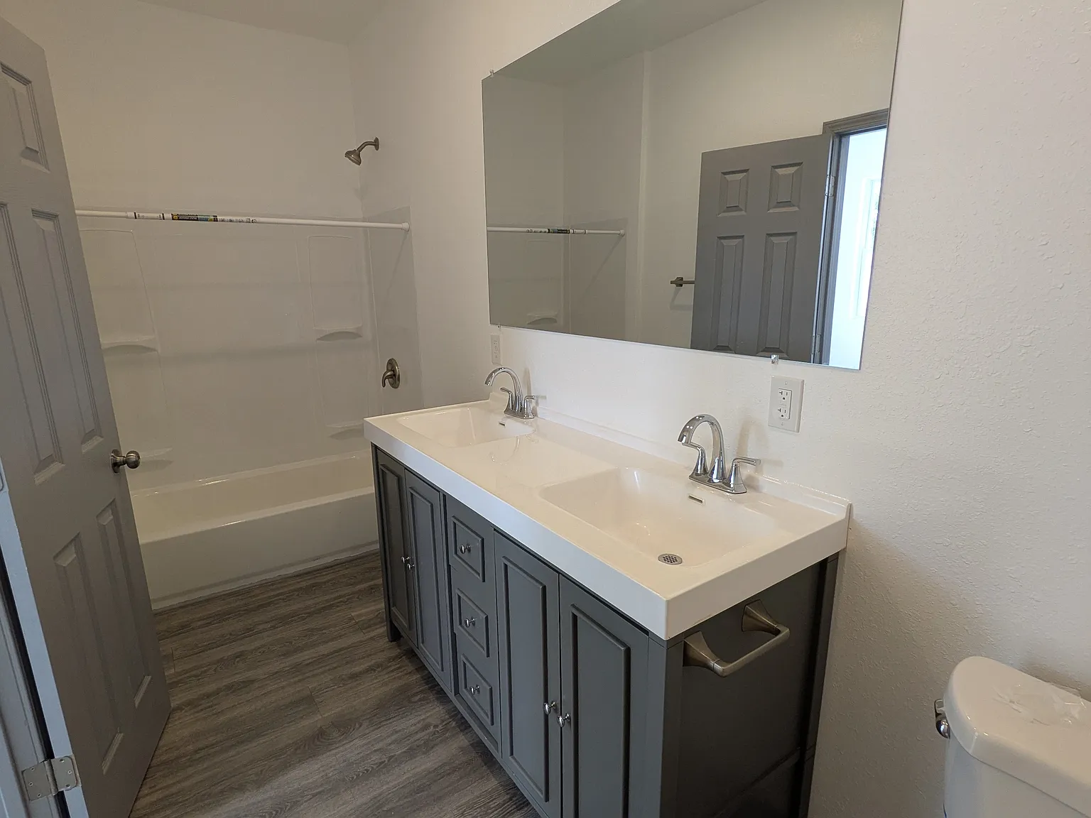 2 bed, 1500 sqft, $1,840 — Photo 2