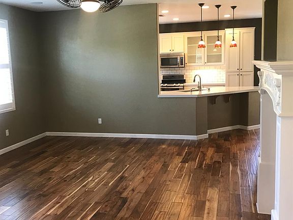 3rd image of 2576 Cottage Pointe Dr