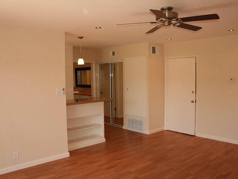400 N Acacia Ave #C34 — Photo 5