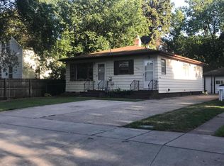 1526 6th Ave S, Fargo, ND 58103